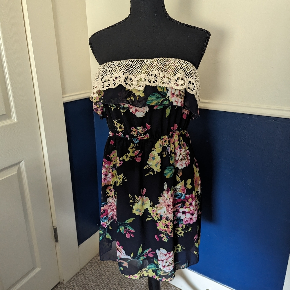 Strapless dress